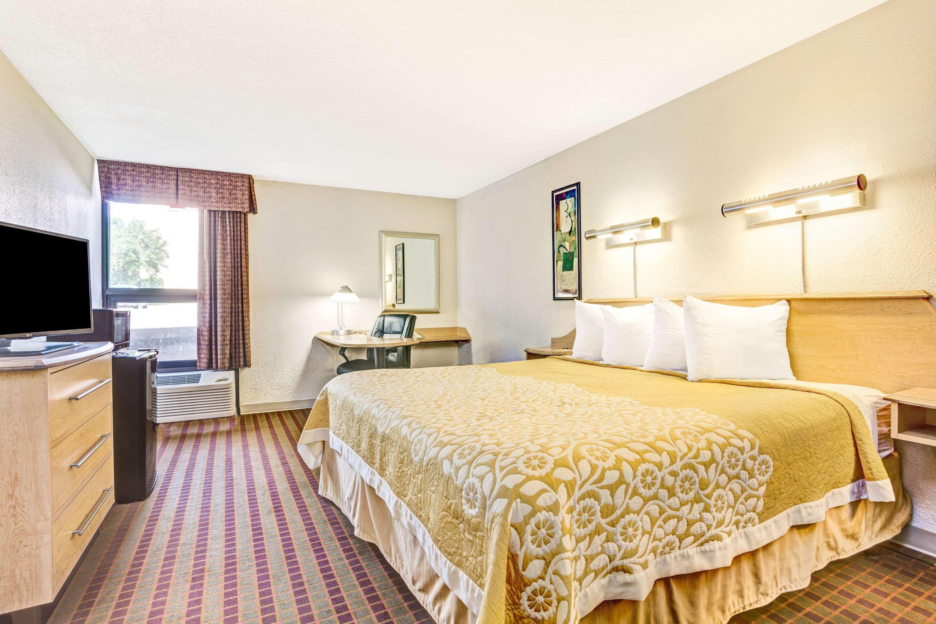 Comfort - Opryland Area 2*